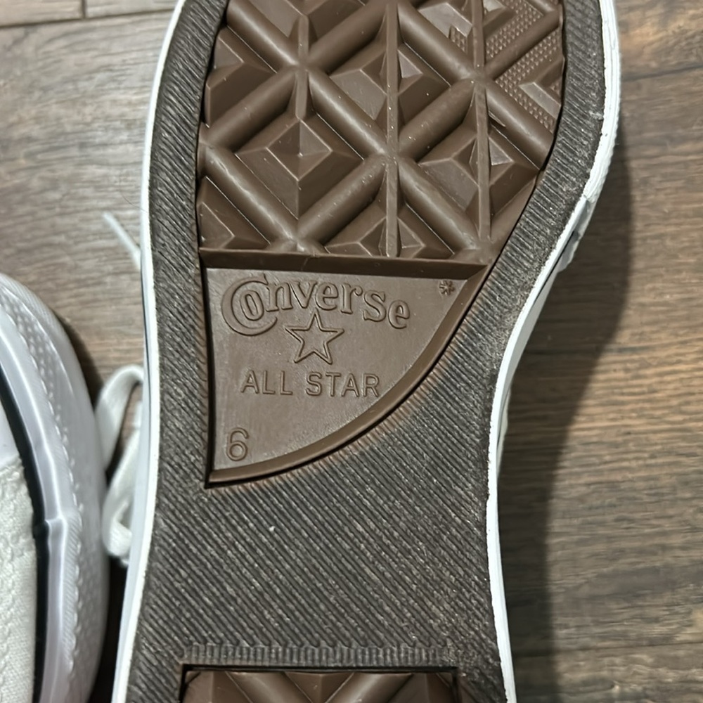 Platform Converse - image 4